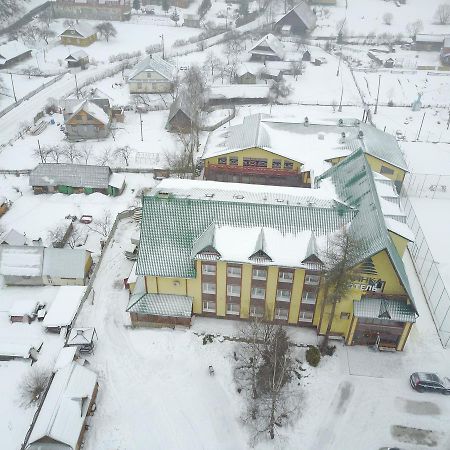 Ялинка Готель Vyshkiv Eksteriør billede